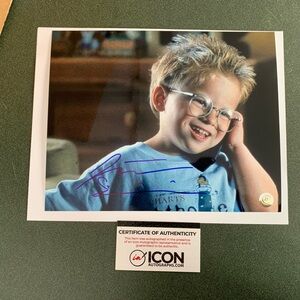 JONATHAN LIPNICKI AUTOGRAPHED JERRY MCGUIRE 8X10